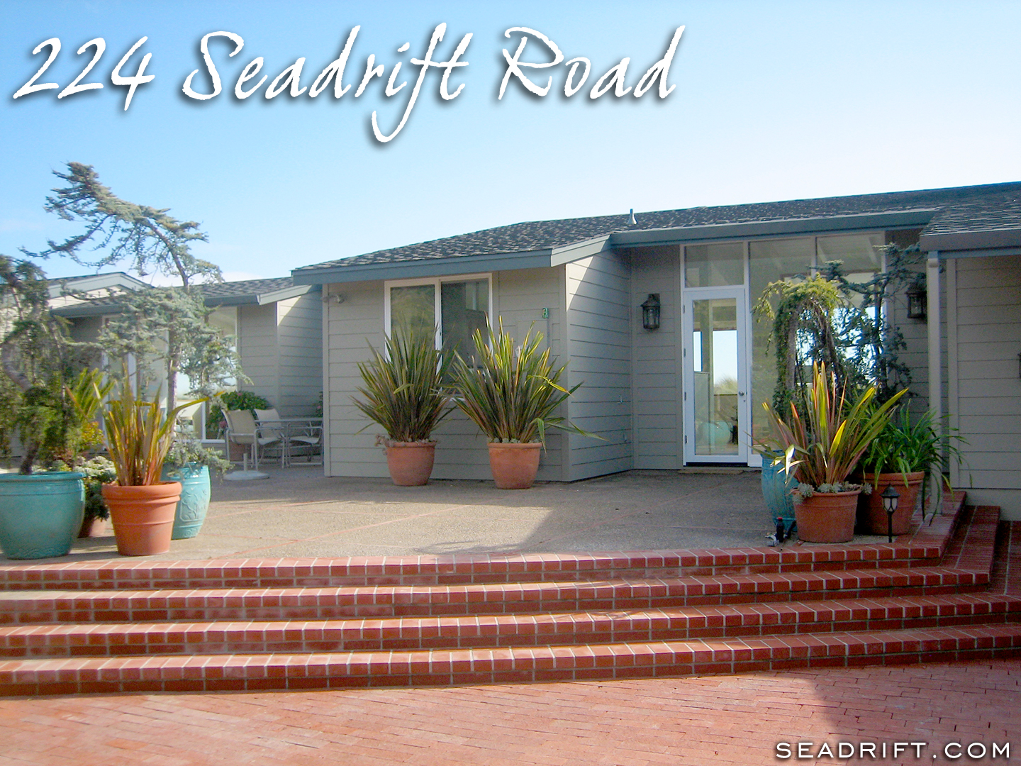 224 Seadrift Road, Stinson Beach — Inner courtyard and entrance to house