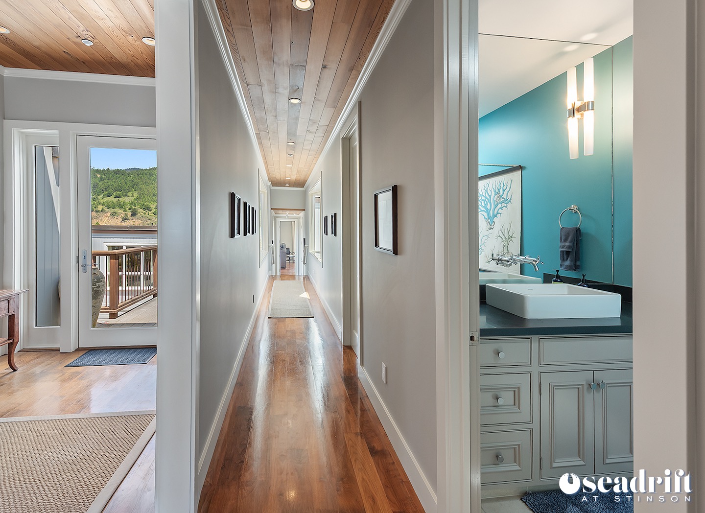 Hallway to suites 2 & 3 Hallway to suites 2 & 3